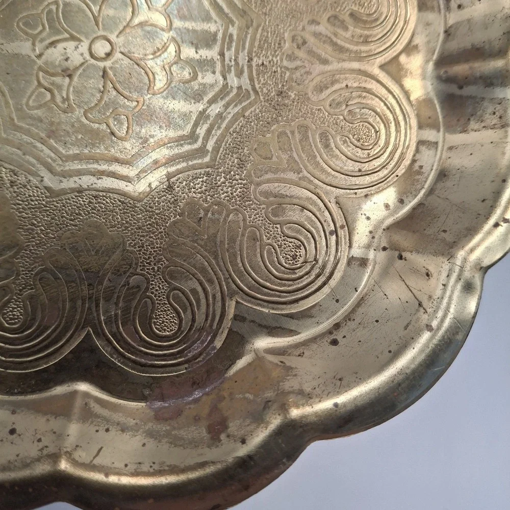 Brass Scalloped Dish Tray Etched Floral Swirl Valet Trinket Catchall Vtg 6.5